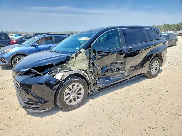 5TDKRKEC8NS129072 2022 TOYOTA SIENNA - Image 1