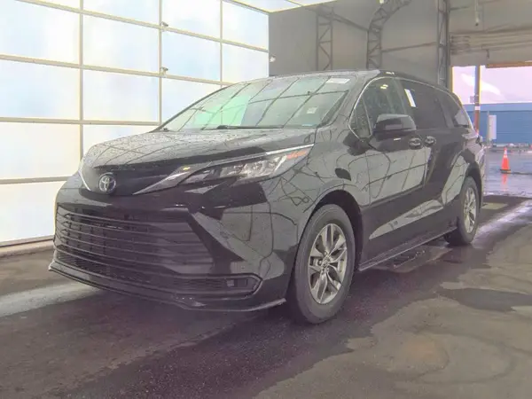 5TDKRKEC8PS152239 2023 TOYOTA SIENNA - Image 2