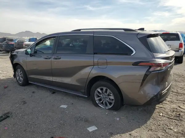 5TDKRKEC8PS156095 2023 TOYOTA SIENNA - Image 2