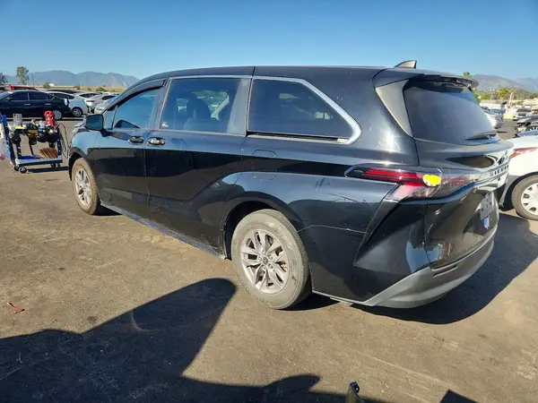 5TDKRKEC8PS159109 2023 TOYOTA SIENNA - Image 2