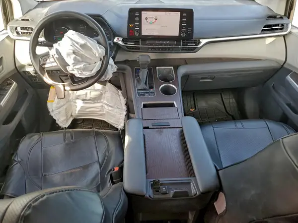 5TDKRKEC8PS162916 2023 TOYOTA SIENNA - Image 8