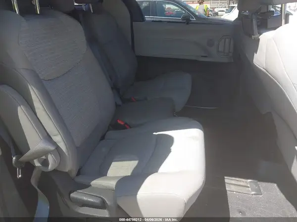 5TDKRKEC8PS169767 2023 TOYOTA SIENNA - Image 8