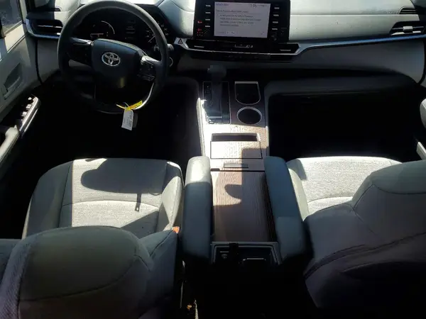 5TDKRKEC8RS190072 2024 TOYOTA SIENNA - Image 8