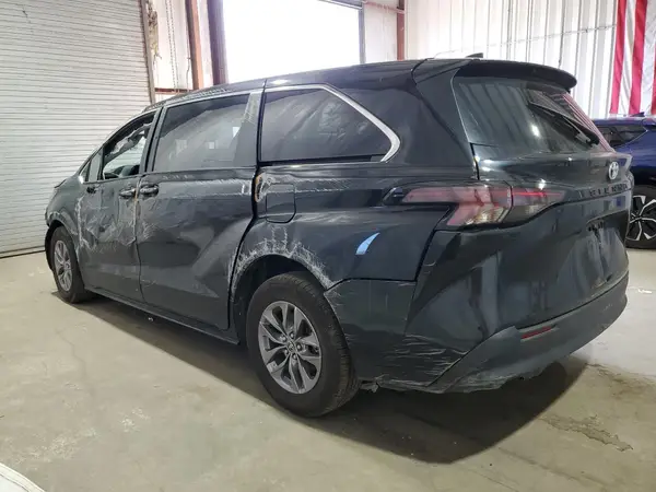 5TDKRKEC8RS190346 2024 TOYOTA SIENNA - Image 2