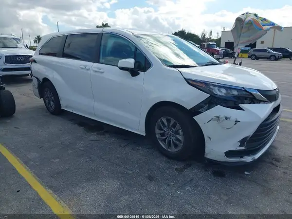 5TDKRKEC8SS225974 2025 TOYOTA SIENNA - Image 1