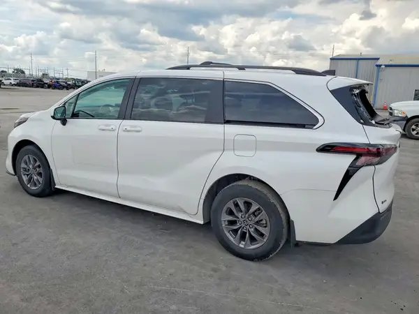 5TDKRKEC8SS227496 2025 TOYOTA SIENNA - Image 2