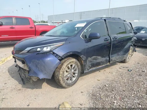 5TDKRKEC8SS233525 2025 TOYOTA SIENNA - Image 2