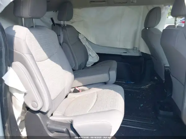 5TDKRKEC8SS245934 2025 TOYOTA SIENNA - Image 8