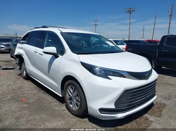 5TDKRKEC8TS295217 2026 TOYOTA SIENNA - Image 1