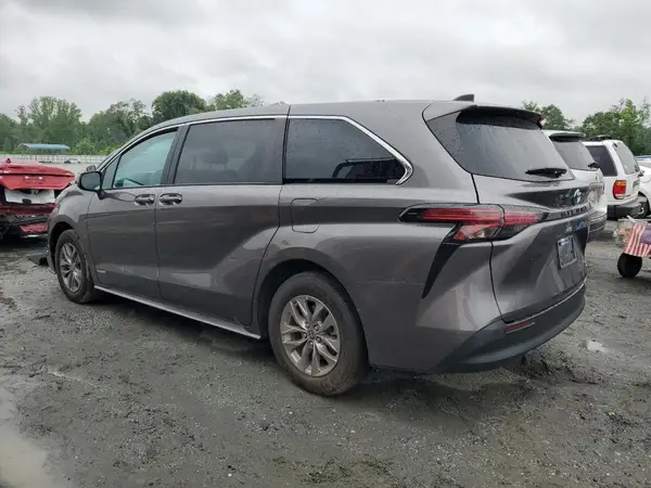 5TDKRKEC9MS025138 2021 TOYOTA SIENNA - Image 2