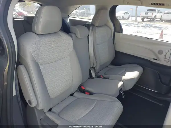 5TDKRKEC9MS027973 2021 TOYOTA SIENNA - Image 8