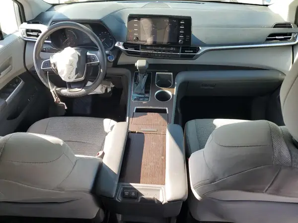 5TDKRKEC9MS035667 2021 TOYOTA SIENNA - Image 8