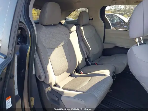 5TDKRKEC9MS040481 2021 TOYOTA SIENNA - Image 8