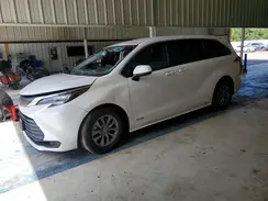 5TDKRKEC9MS044563 2021 TOYOTA SIENNA