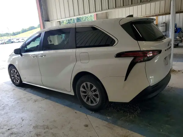 5TDKRKEC9MS044563 2021 TOYOTA SIENNA - Image 2