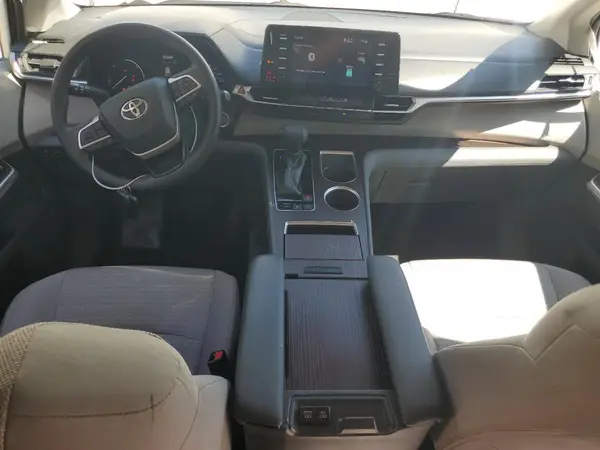 5TDKRKEC9MS045664 2021 TOYOTA SIENNA - Image 8