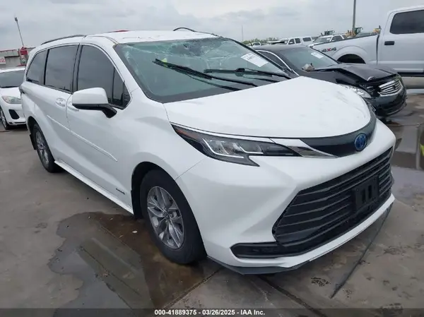 5TDKRKEC9MS056647 2021 TOYOTA SIENNA - Image 1