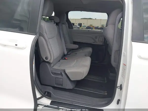 5TDKRKEC9MS060312 2021 TOYOTA SIENNA - Image 8