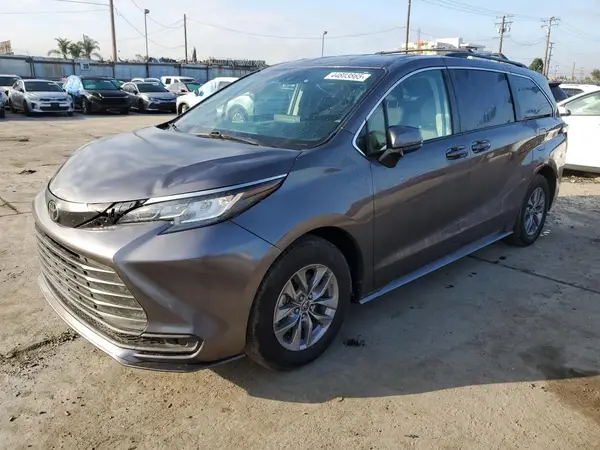 5TDKRKEC9MS062240 2021 TOYOTA SIENNA - Image 1