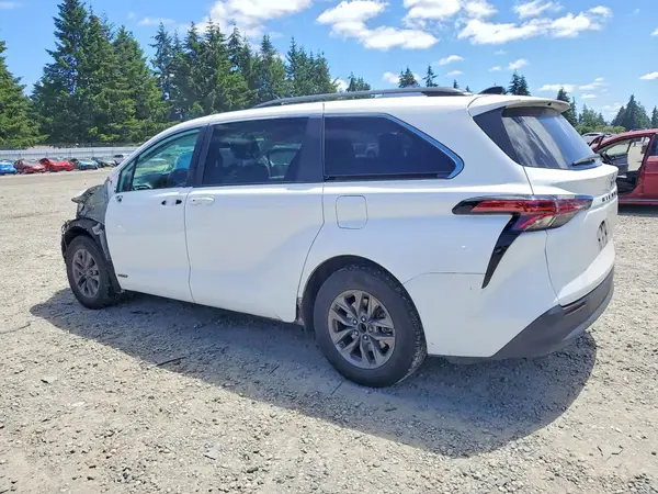 5TDKRKEC9MS062433 2021 TOYOTA SIENNA - Image 2