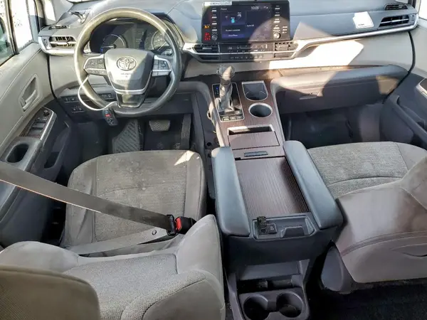 5TDKRKEC9MS063582 2021 TOYOTA SIENNA - Image 8