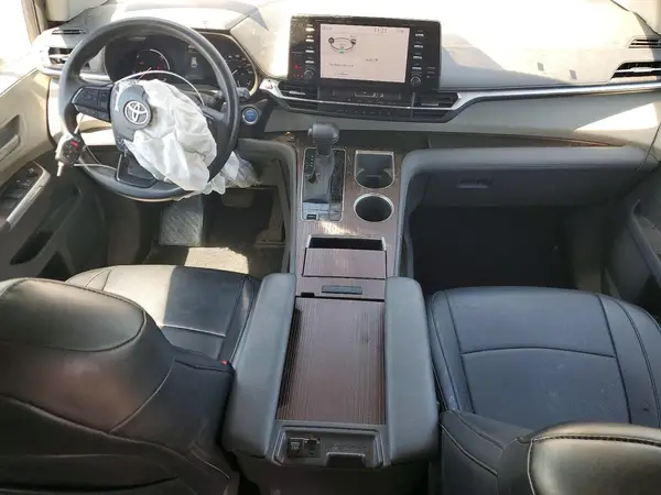 5TDKRKEC9NS110756 2022 TOYOTA SIENNA - Image 8