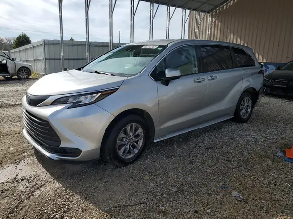5TDKRKEC9NS121868 2022 TOYOTA SIENNA - Image 1