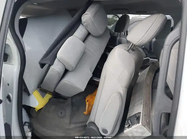 5TDKRKEC9NS122406 2022 TOYOTA SIENNA - Image 8