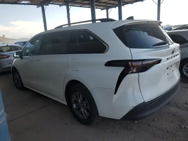5TDKRKEC9PS151245 2023 TOYOTA SIENNA - Image 2