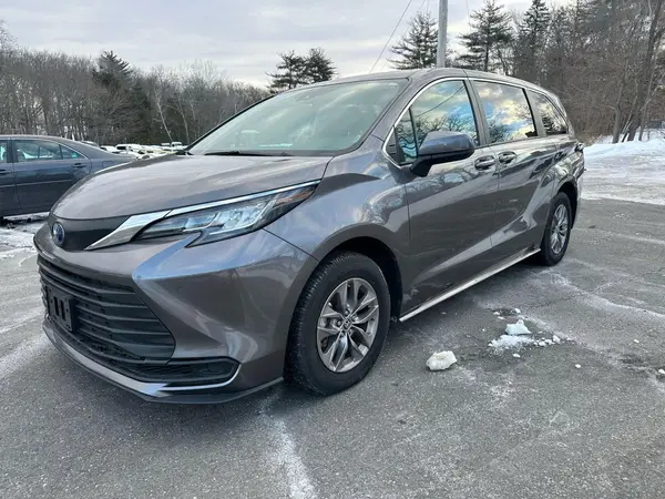 5TDKRKEC9PS151326 2023 TOYOTA SIENNA - Image 1