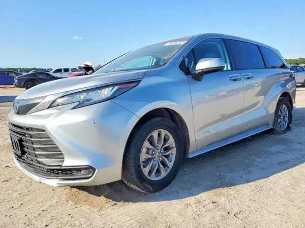5TDKRKEC9PS165808 2023 TOYOTA SIENNA - Image 1