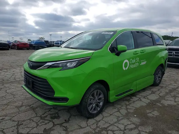 5TDKRKEC9RS212418 2024 TOYOTA SIENNA - Image 1