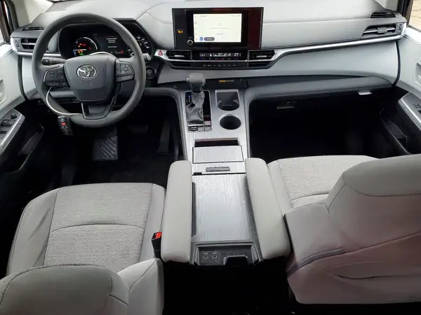 5TDKRKEC9SS268719 2025 TOYOTA SIENNA - Image 8
