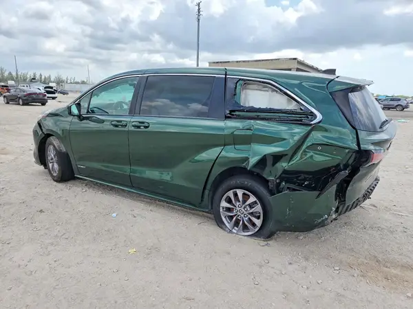 5TDKRKECXMS001401 2021 TOYOTA SIENNA - Image 2