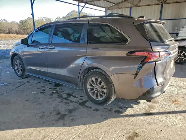 5TDKRKECXMS002676 2021 TOYOTA SIENNA - Image 2