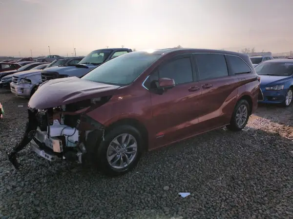 5TDKRKECXMS005383 2021 TOYOTA SIENNA - Image 1