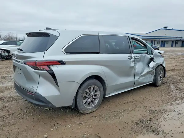 5TDKRKECXMS014343 2021 TOYOTA SIENNA - Image 2