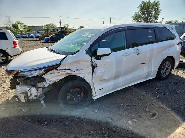 5TDKRKECXMS015671 2021 TOYOTA SIENNA - Image 1