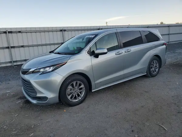 5TDKRKECXMS044328 2021 TOYOTA SIENNA - Image 1