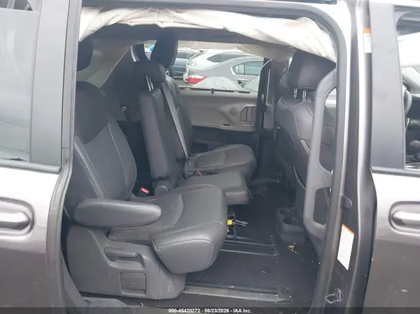 5TDKRKECXMS056544 2021 TOYOTA SIENNA - Image 8