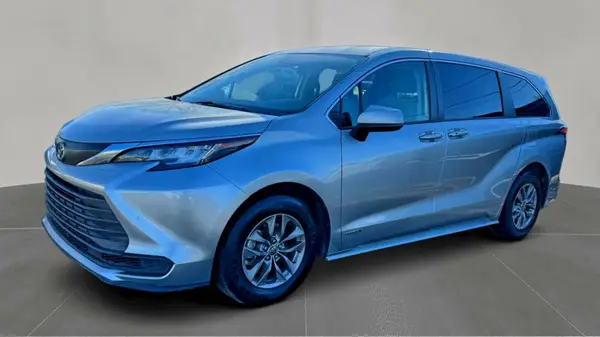 5TDKRKECXMS064207 2021 TOYOTA SIENNA - Image 2