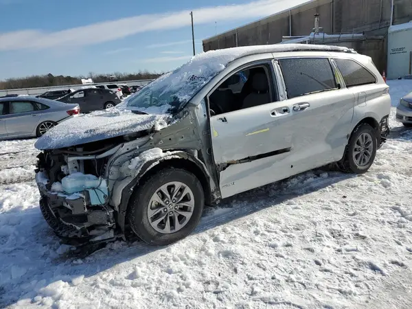 5TDKRKECXMS070833 2021 TOYOTA SIENNA - Image 1