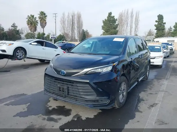 5TDKRKECXNS097242 2022 TOYOTA SIENNA - Image 2