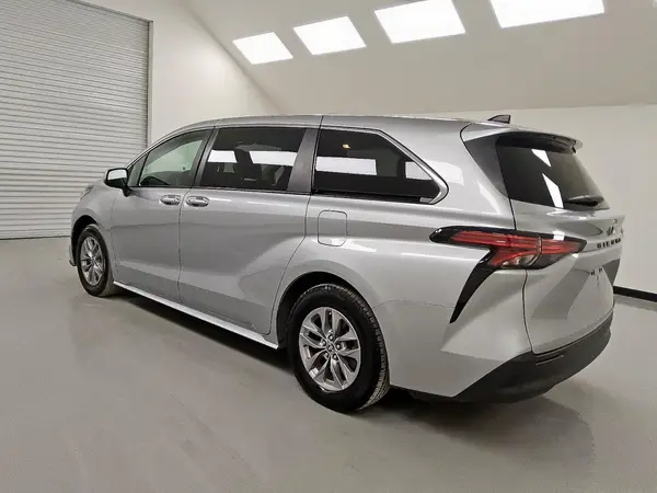 5TDKRKECXNS114802 2022 TOYOTA SIENNA - Image 2