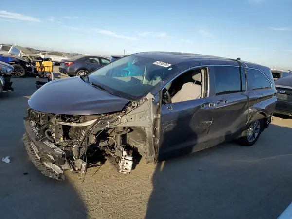 5TDKRKECXNS118560 2022 TOYOTA SIENNA - Image 1