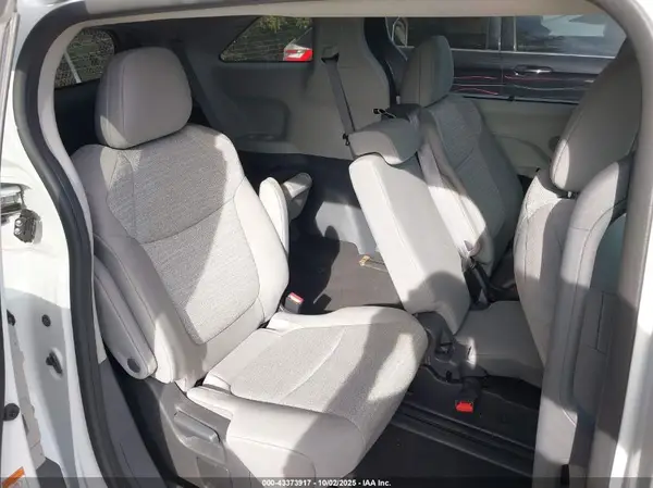 5TDKRKECXNS121264 2022 TOYOTA SIENNA - Image 8