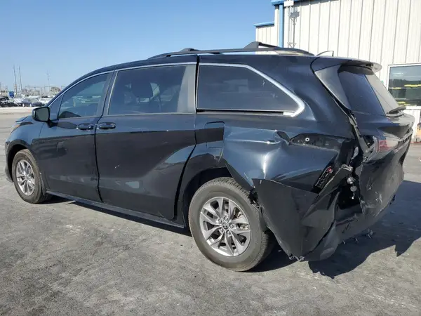 5TDKRKECXNS135973 2022 TOYOTA SIENNA - Image 2