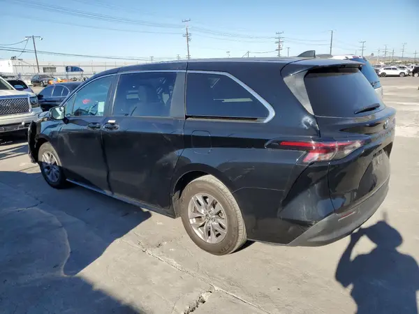 5TDKRKECXPS155174 2023 TOYOTA SIENNA - Image 2
