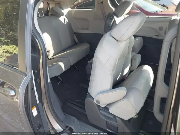 5TDKRKECXRS199257 2024 TOYOTA SIENNA - Image 8