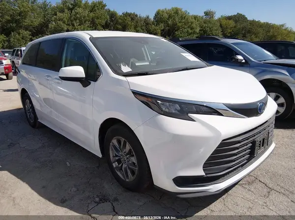 5TDKRKECXRS201864 2024 TOYOTA SIENNA - Image 1